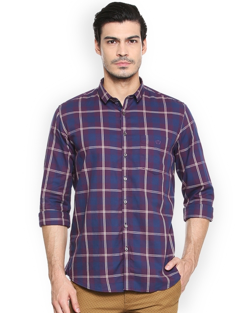 

Van Heusen Sport Men Purple Regular Fit Checked Casual Shirt