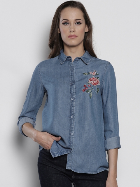 

DOROTHY PERKINS Women Blue Chambray Regular Fit Solid Casual Shirt