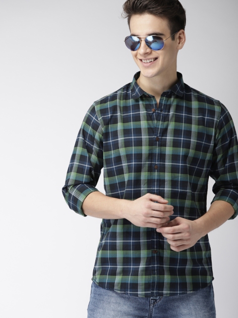 

Mast & Harbour Men Navy Blue & Green Slim Fit Checked Casual Shirt