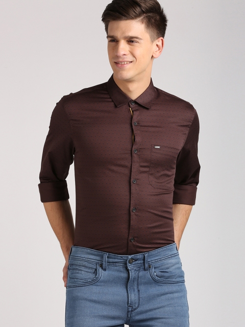 

Peter England Casuals Men Brown Slim Fit Printed Casual Shirt