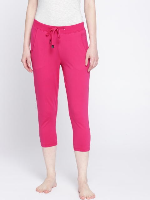 

Sweet Dreams Women Pink Solid Regular Fit Lounge Capris