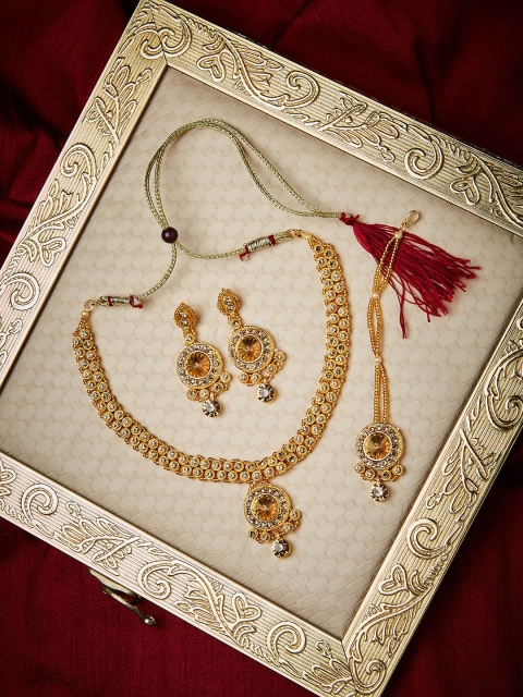 

ZeroKaata Gold-Toned Stone Studded Jewellery set