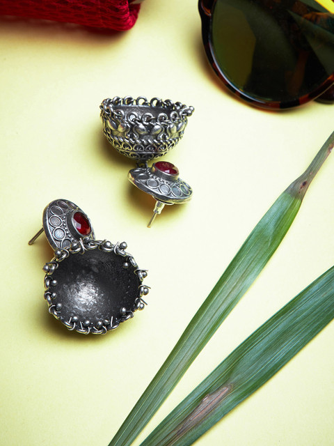 

ZeroKaata Silver-Toned Dome Shaped Handcrafted Jhumkas