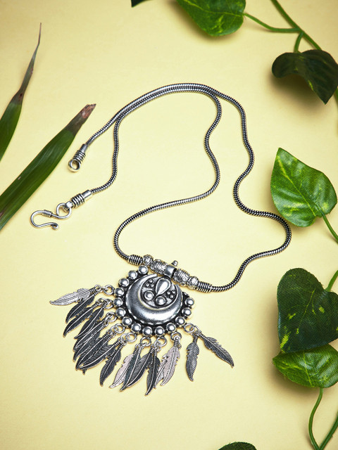 

ZeroKaata Silver-Toned Silver Oxidised Necklace
