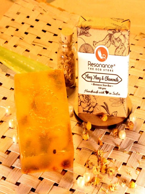 

Resonance Ylang Ylang & Chammomile Vegan Botanical Soap with Aloe Extracts 100 g, Yellow