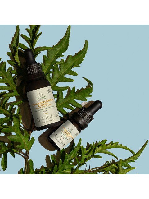 

Juicy Chemistry Frankincense and Hemp Facial Oil, White
