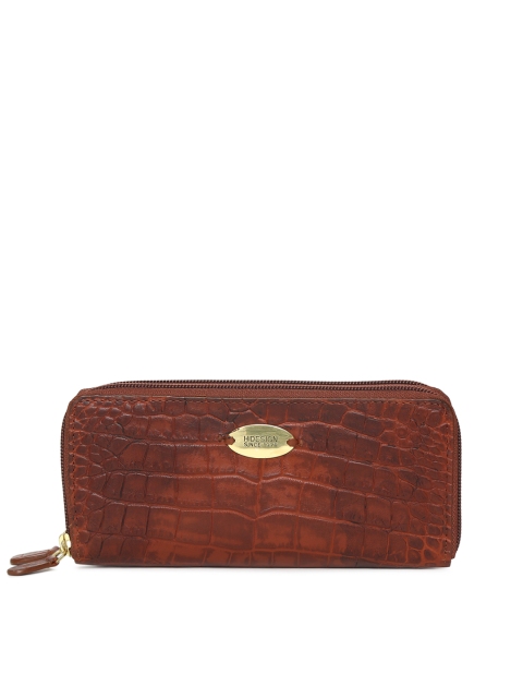 

Hidesign Tan Brown Textured Zip Around Wallet
