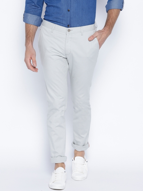 

Blackberrys Men Grey Regular Fit Solid Trousers