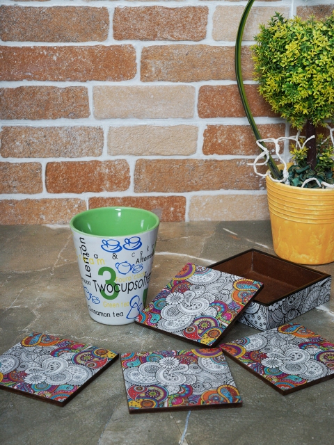 

RANGRAGE Multi Color Set of 4 Wooden Coasters with Stand