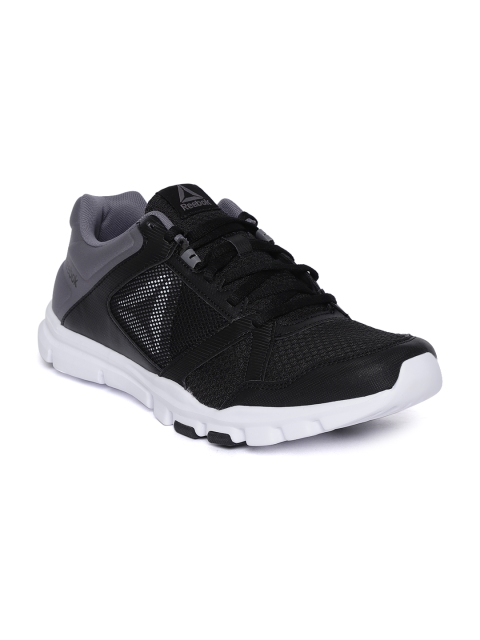 

Reebok Men Black YOURFLEX TRAIN 10 MT Training or Gym Shoes