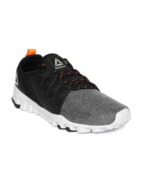 

Reebok Men Black & Grey Flex O Fusion LP Running Shoes