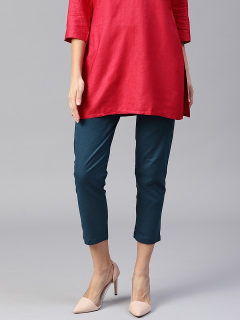 

W Women Navy Regular Fit Solid Cropped Trousers, Navy blue