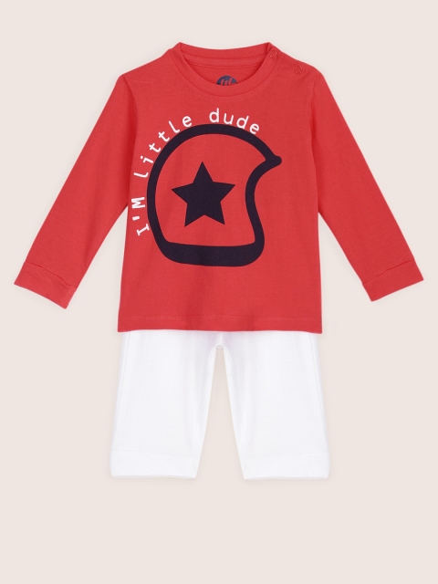 

YK Infant Boys Red & White Printed Night suit
