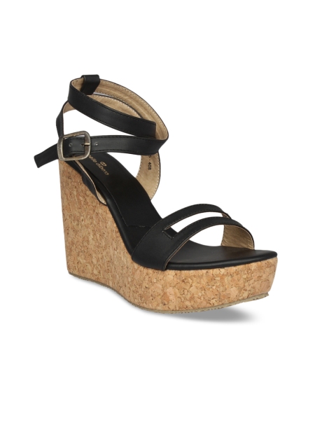 

pelle albero Women Black Solid Sandals
