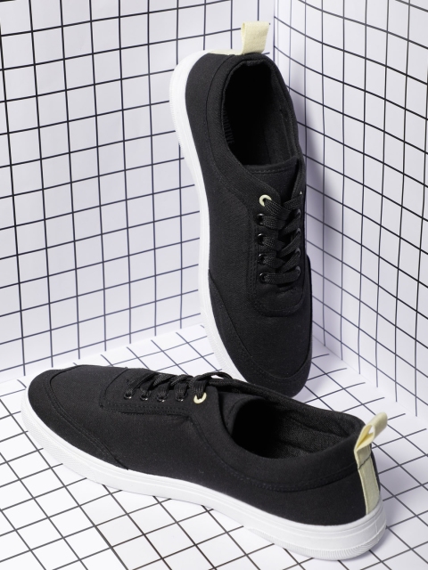 

LOCOMOTIVE Men Black Sneakers