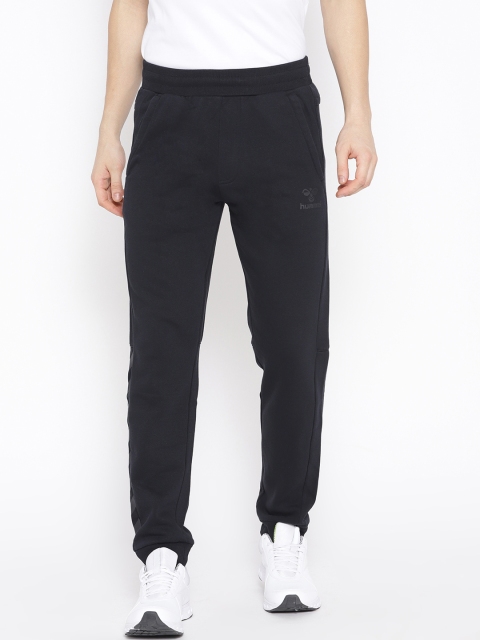 

hummel Men Black Solid Classic Ben Zen Joggers