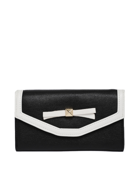 

Ginger by Lifestyle Women Black Solid Three Fold Wallet