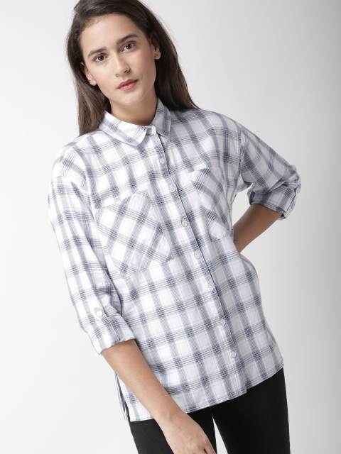 

FOREVER 21 Women White & Blue Regular Fit Checked Casual Shirt