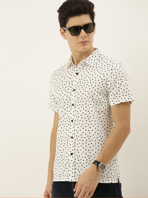 

FOREVER 21 Men White & Black Regular Fit Printed Casual Shirt