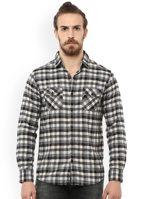 

Mufti Men Black & Off-White Slim Fit Checked Casual Shirt