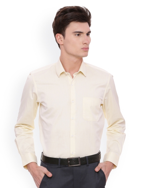 

Peter England Men Yellow Regular Fit Solid Formal Shirt