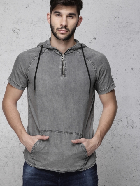 

Ecko Unltd Men Grey Solid Hood T-shirt