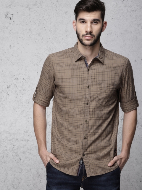 

Ecko Unltd Men Brown Slim Fit Checked Casual Shirt