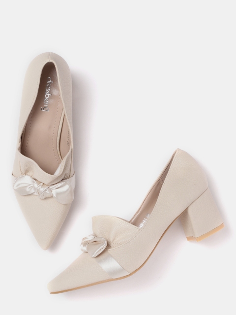 

DressBerry Women Cream-Coloured Solid Pumps