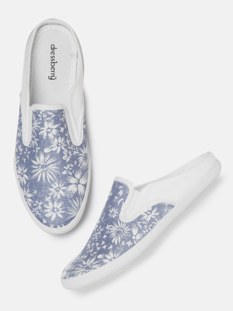 

DressBerry Women Blue Printed Mules
