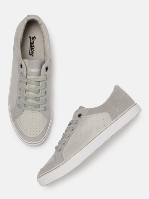 

Roadster Men Grey Sneakers
