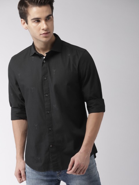 

Tommy Hilfiger Men Black Custom Regular Fit Printed Casual Shirt