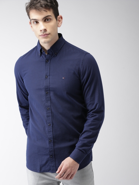 

Tommy Hilfiger Men Blue Slim Fit Solid Casual Shirt