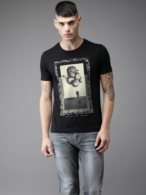 

Flying Machine Men Black Printed Round Neck T-shirt