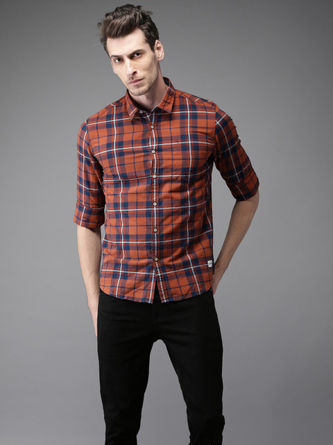 

Flying Machine Men Rust Orange & Navy Regular Fit Checked Casual Shirt