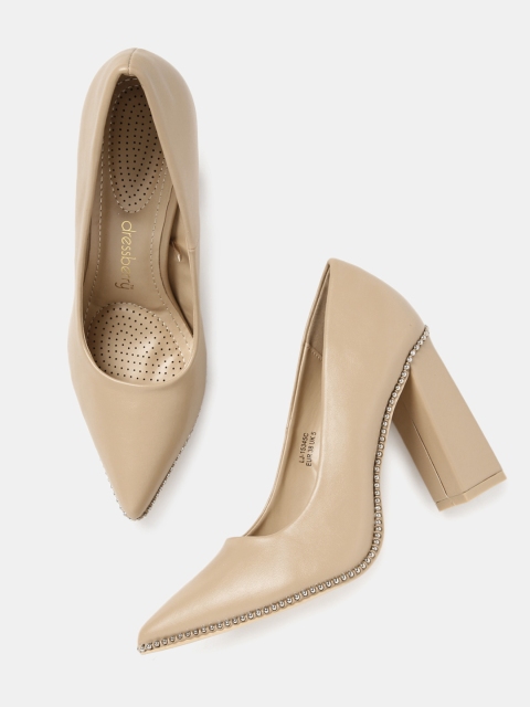 

DressBerry Women Nude-Coloured Solid Pumps