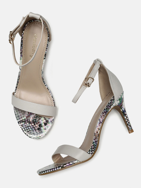 

DressBerry Women White Solid Sandals