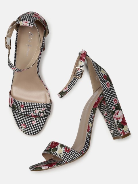 

Mast & Harbour Women Black & White Printed Heels