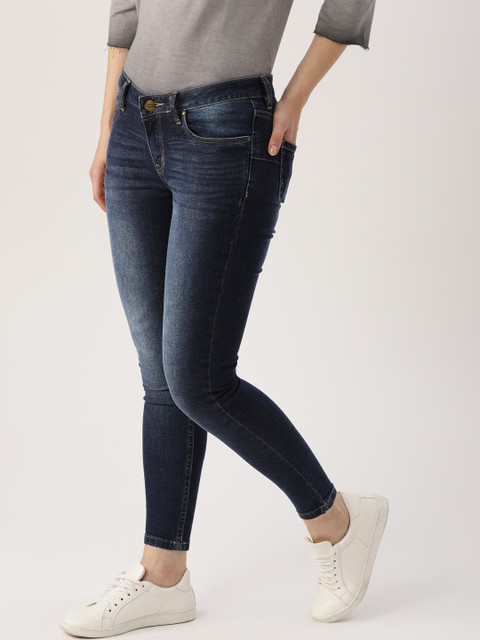 

Ms.Taken Women Blue Mid-Rise Clean Look Stretchable Cropped Jeans