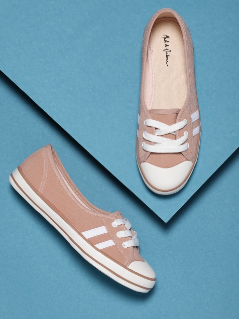 

Mast & Harbour Women Pink Suede Slip-On Sneakers