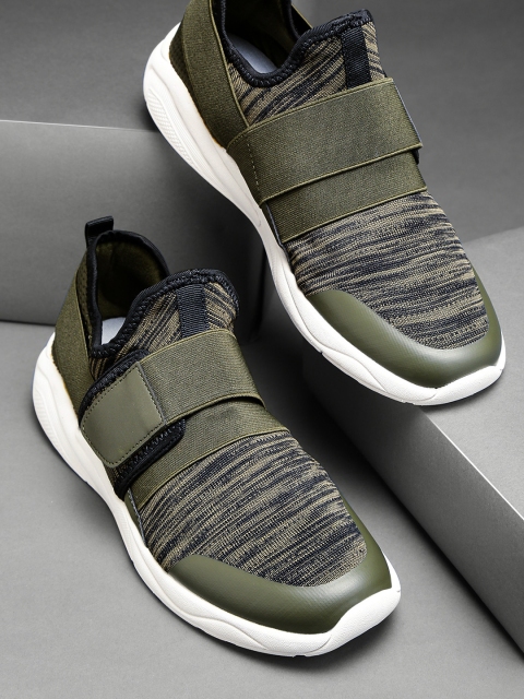 

HRX by Hrithik Roshan Men Green Flash Knit Shoes