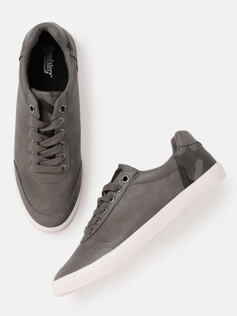 

Roadster Men Grey Sneakers