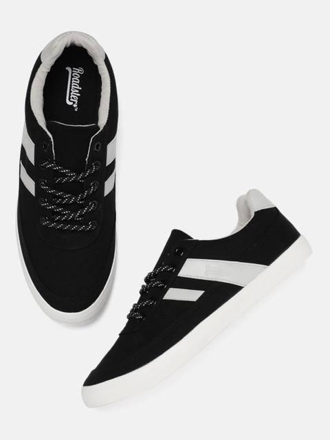 

Roadster Men Black Sneakers