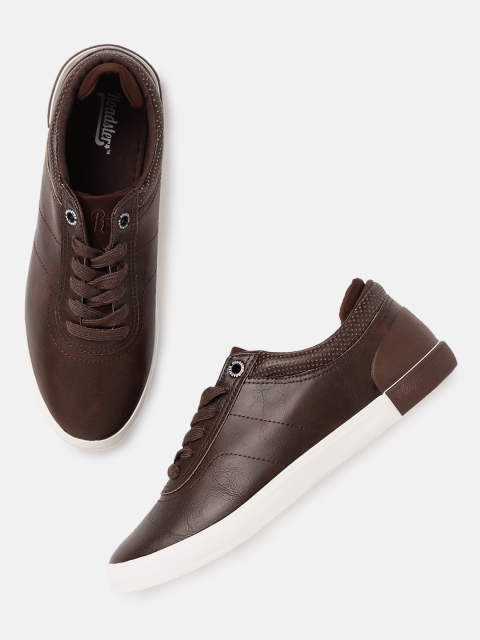 

Roadster Men Brown Sneakers