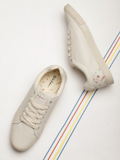 

Mast & Harbour Men Beige Sneakers