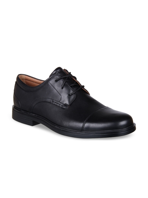 

Clarks Men Black Solid Leather Derbys