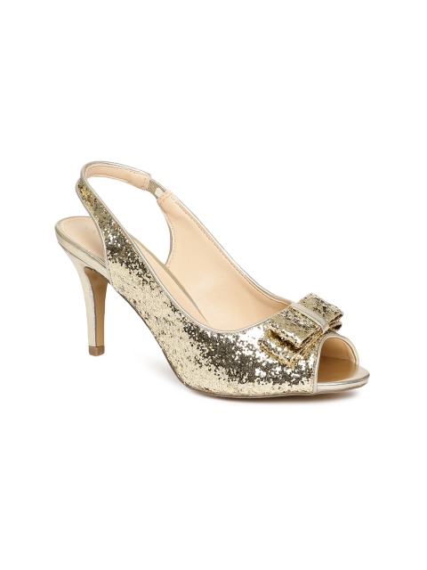 

Catwalk Women Gold-Toned Solid Pumps