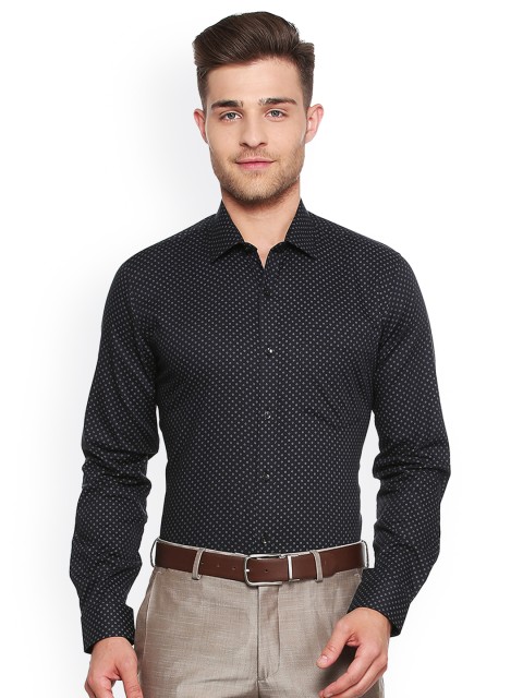 

Van Heusen Men Black Slim Fit Printed Formal Shirt