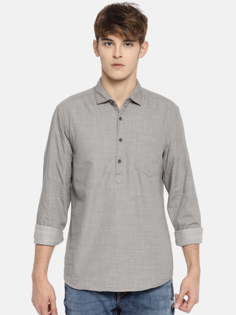 

Lee Men Grey Slim Fit Solid Casual Shirt