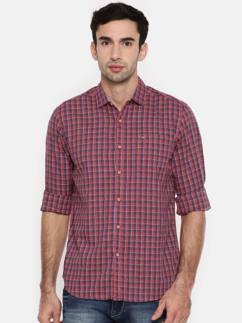 

Lee Men Red & Navy Slim Fit Checked Casual Shirt