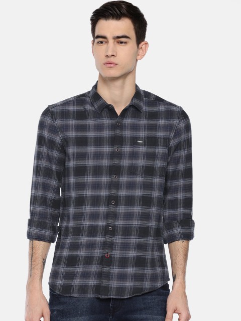 

Lee Men Navy Blue & Grey Slim Fit Checked Casual Shirt
